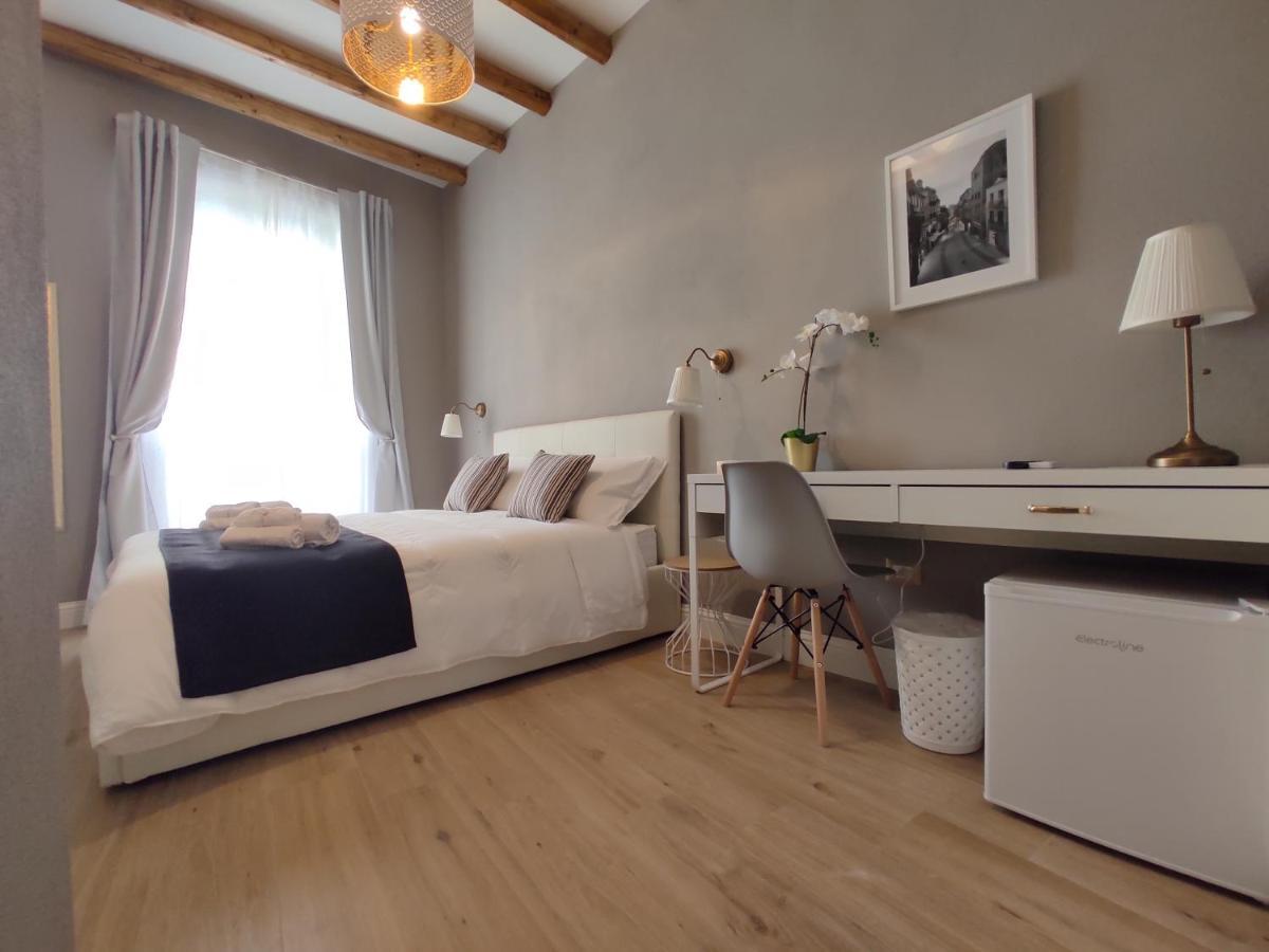Manno Rooms Affittacamere Каляри Екстериор снимка