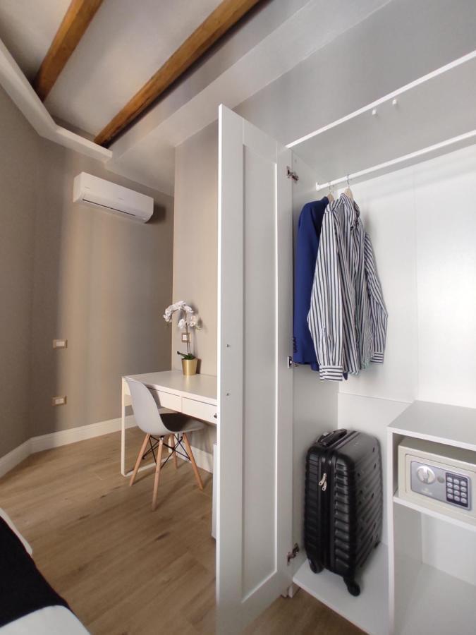 Manno Rooms Affittacamere Каляри Екстериор снимка