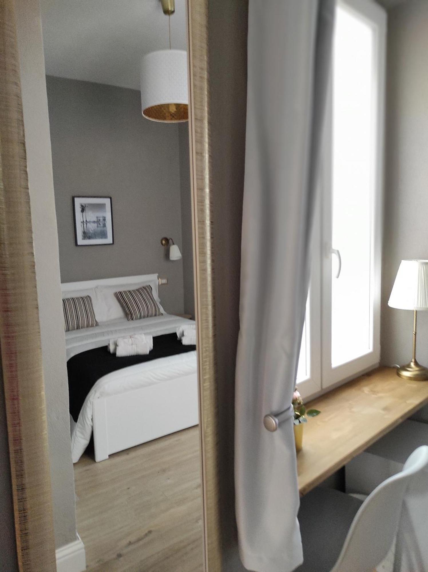 Manno Rooms Affittacamere Каляри Екстериор снимка