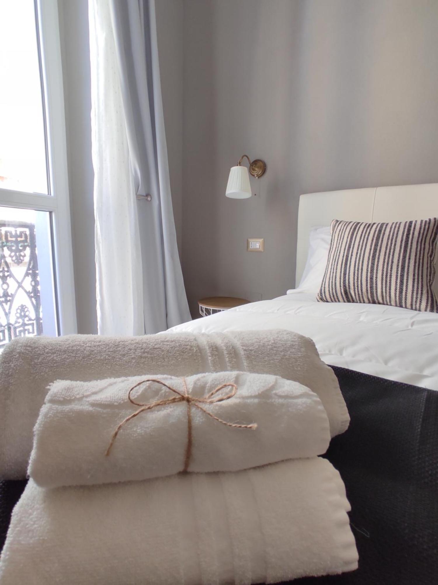 Manno Rooms Affittacamere Каляри Стая снимка
